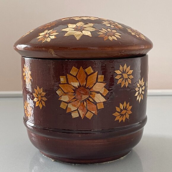 Vintage Russian Folk Art Ornate Handmade Canister With Beautiful Straw Inlay - Picture 1 of 11
